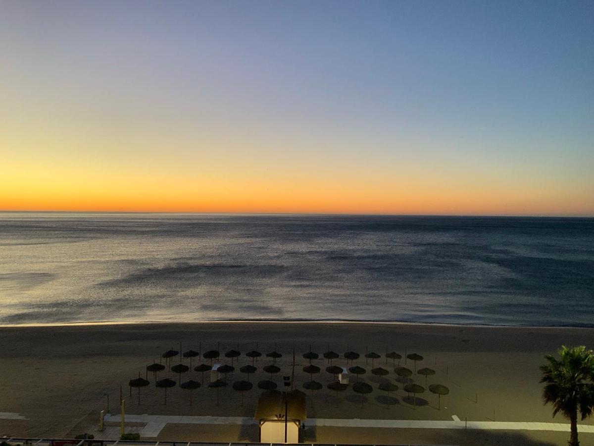 Apartamento En Primera Linea/Beachfront Apartment 丰希罗拉 外观 照片
