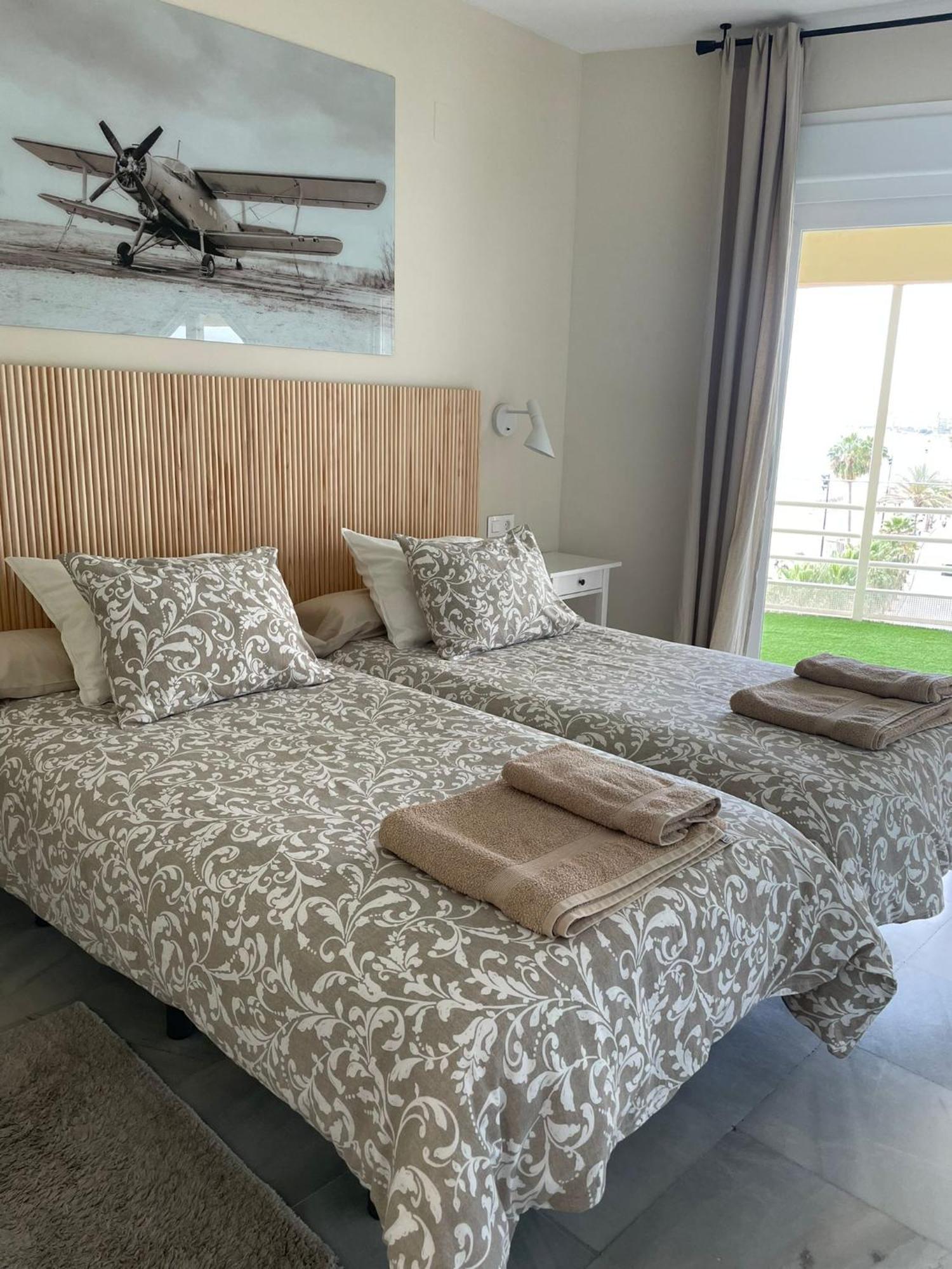 Apartamento En Primera Linea/Beachfront Apartment 丰希罗拉 外观 照片
